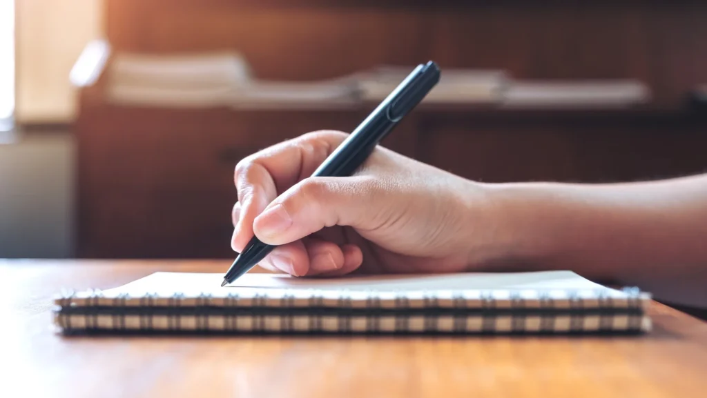 writing by hand for memory